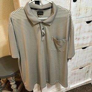 Men’s button-down quarter with  fish emblem on pocket